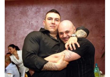 Bogdan Măgurean, alias Kamaz (foto stânga) s-a făcut din nou de mirul lumii